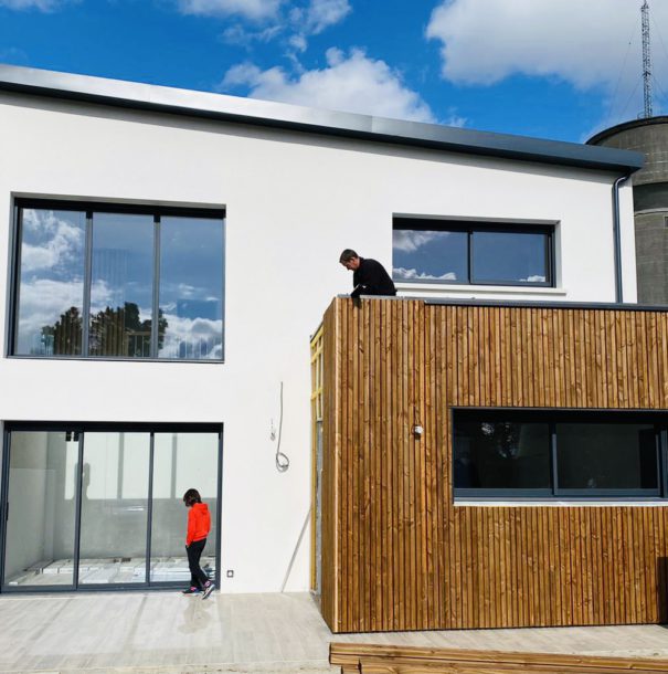 Contemporaine